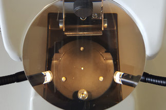Vibrating blade microtome
