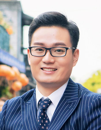 Yazhong Wang